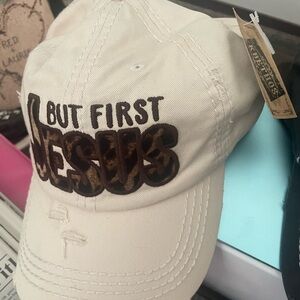 New with tags womens hats